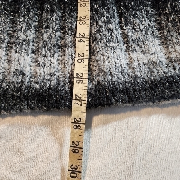 Mercer & Madison Off The‎ Shoulder Black Gray Wool Blend Sweater Large - Picture 5 of 12